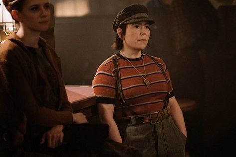 Lenny Bruce, Suspenders Outfit, Alex Borstein, Amy Sherman Palladino, The Marvelous Mrs Maisel, Marvelous Mrs Maisel, Trailer Images, Angry Birds Movie, Mrs Maisel