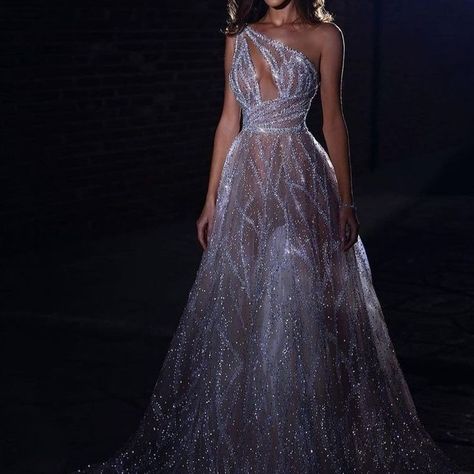 Starfall Dress Acomaf, Lightning Dress Aesthetic, Night Court Dresses Acotar Style, Feyre Court Of Nightmares Dress, Feyre Summer Court Dress, Acotar Gowns, Starfall Aesthetic, Feyre Starfall Dress, Acotar Dresses