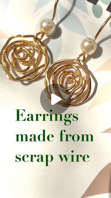 Easy Earrings Diy, Handmade Jewelry Diy Earrings, Wire Earrings Diy, Earring Making Tutorials, Diy Earrings Tutorial, Diy Earrings Materials, Wire Jewelry Earrings, Diy Earrings Easy, Wire Wrap Jewelry Designs