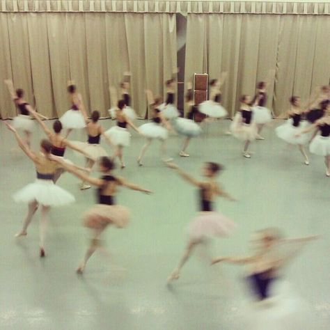 Vaganova Academy, Ballet Aesthetic, Ballet Academy, Ballet Beauty, Prima Ballerina, Dancing Aesthetic, Ballet Core, Ballet Class, Tiny Dancer