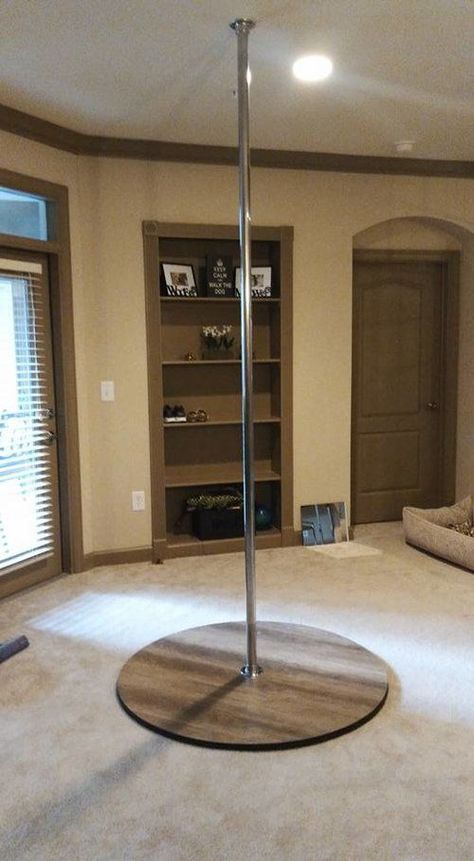 Strip Pole In Bedroom, Strip Pole In House, Dancing Pole In Apartment, Room With Striper Pole, Pole At Home Ideas, Aesthetic Pole Dancing Room, Bedroom With Stripping Pole, At Home Strip Pole Room, Dancing Pole In House