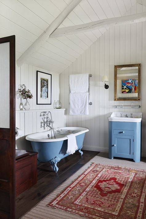 Cottage Bathroom Ideas, Seaside House, Cottage Bathroom, Cottage Interior, Seaside Cottage, Cottage Interiors, Stylish Bathroom, Dream House Interior, House Bathroom