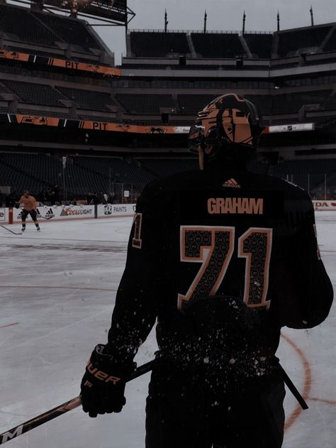 Campus Aesthetic, Hockey Aesthetic, Hockey Girlfriend, John Tucker, Hockey Pictures, Off Campus, Sports Romance, Fantasy Book, Hockey Player