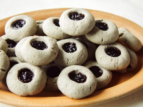 Indigenous Desserts, Blue Corn Cookies Recipes, Blue Corn Meal Cookies, Blue Corn Recipes, Autumnal Cookies, Grits Recipes, Thing To Bake, Cornmeal Cookies, Blue Cornmeal