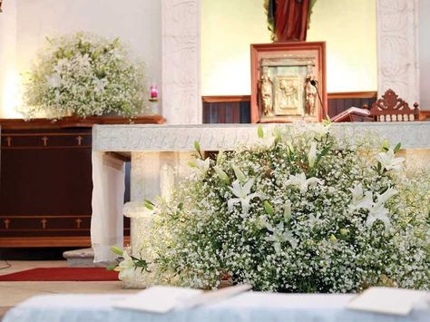 Wedding Decorator, Wedding Church Decor, Church Altar Decorations, Church Wedding Flowers, Altar Arrangement, Altar Flowers, Church Wedding Decorations, Church Flower Arrangements, Church Flowers