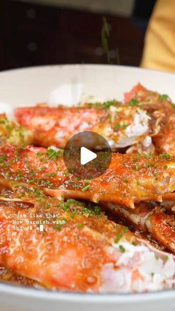 Seafood Recipes on Instagram: "Cajun Spiced King Crab Legs 🦀  🎥 by @dvdnguyen  Follow @cuisinesrf for more 🦀  Follow @cuisinetrf for more 🥩 Follow @cuisinesnt for more 🦀🥩  Recipe Books in our bio 🌶️  Serves 2   Ingredients  2 lb king crab legs 6 tablespoons of butter 4 tablespoon minced garlic 4 tablespoons lemon juice 2 teaspoons cajun seasoning 1 teaspoon lemon pepper 1 teaspoon paprika 4 tablespoons Honey 2 tablespoon light corn syrup Chives and lemons for garnish  Instructions   1. Use a kitchen scissor and remove half of the shell from the crab leg   2. Lightly steam for 5minutes or until your crab legs are warmed through  3. Add butter to a nonstick pan on medium low heat.   4. When the butter has melted add the minced garlic. Fry on low until the garlic is nice and fragrant o Best King Crab Legs Recipe, Crab Legs Sauce Recipes, Steamed Crab Legs Recipe, Crab Legs In Oven, King Crab Legs Recipe, Steamed Crab Legs, Crab Legs Recipe, Big Crab, Snow Crab Legs