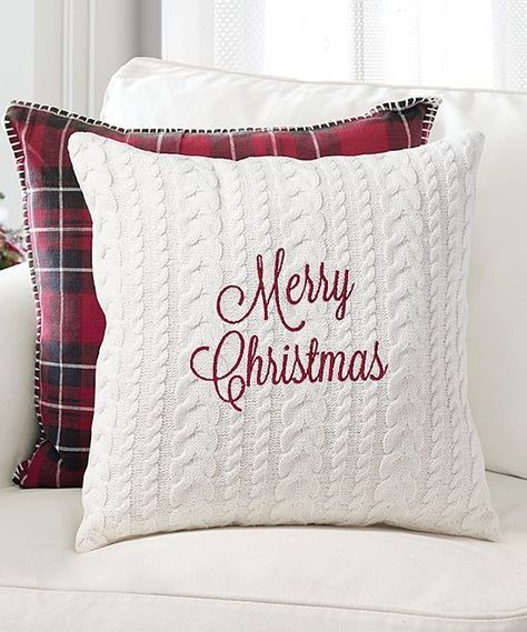 Cushion Design Ideas, Cushion Designs, Crochet Cushion, Country Christmas Decorations, Christmas Decorations Bedroom, Knit Throw, Christmas Pillows, Christmas Bedroom, Christmas Cushions