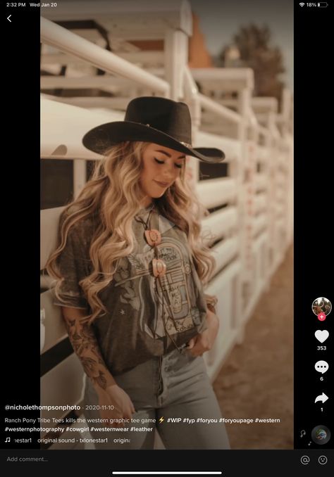 Rodeo Arena Photoshoot, Arena Photoshoot, Rodeo Photoshoot, Clown Photoshoot, Rodeo Arena, Rodeo Clown, Cowgirl Photoshoot, Western Photography, Insta Photos