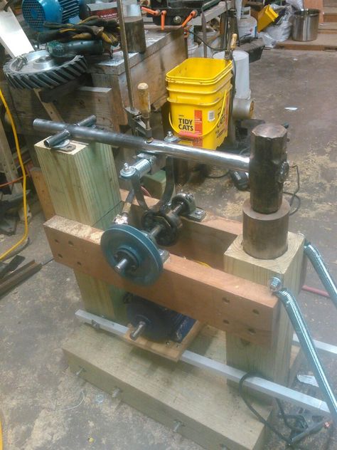 Power hammer ( Home Built ) - Power Hammers, Treadle Hammers, Olivers - I Forge Iron Brake Drum Forge, Power Hammer Plans, Blacksmith Power Hammer, Homemade Forge, Diy Forge, Forging Hammer, Blacksmith Hammer, Forging Tools, Forging Knives