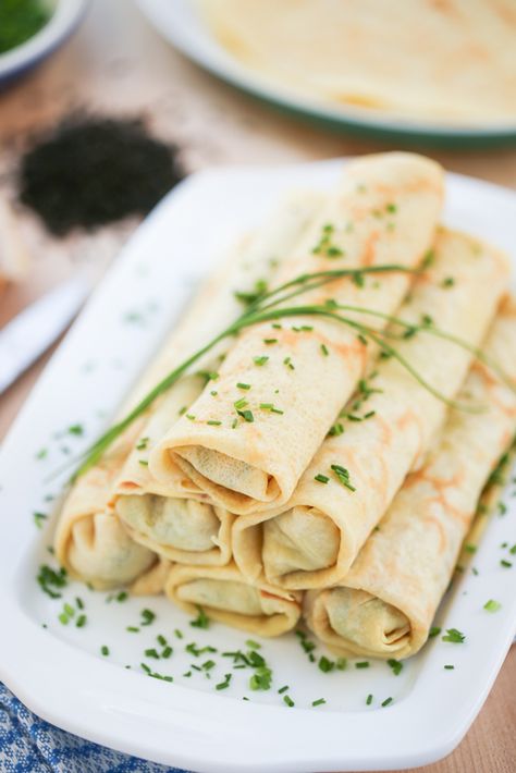 Guest Post: Chicken & Chive Rolled Crepes by Thirsty for Tea Breakfast Sandwich Bar, Crepe Ideas, Crepe Sale, Fried Fruit, Crepe Ingredients, Crepes Filling, Future Chef, Fantasy Food, Sandwich Bar