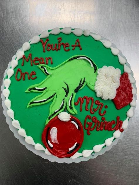 Grinch Buttercream Cake, Grinch Sheet Cake, Easy Grinch Cake Ideas, Grinch Birthday Cake Ideas, Funny Christmas Cakes, Grinch Birthday Cakes, Grinch 1st Birthday Cake, Grinch Birthday Party Cake, Grinch Foods