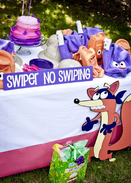 Good ideas here. I love the "Swiper no swiping" sign and Tico's Taco Bar - Dora party Swiper No Swiping, Dora The Explorer Birthday Party, Nella The Princess Knight, Explorer Birthday Party, Good Ideas, Mia 3, Dora The Explorer, Third Birthday, 4th Birthday Parties