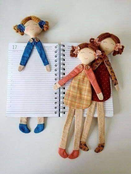 Penanda Buku, Felt Bookmark, Bookmark Craft, Diy Bookmarks, Sewing Dolls, Bookmarks Handmade, Soft Dolls, Doll Crafts, Fabric Dolls