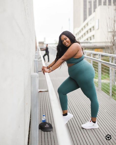 ChristenaMelea’s Instagram profile post: “Cute work out sets and are a must, cutie pie work out partners are a bonus! Can you see him mocking me in the background 😂Download the…” Workout Looks, Plus Size Photography, Workout Dress, Plus Size Yoga, Plus Size Work, Fitness Photoshoot, Plus Size Workout, Instagram Strategy, Big Belly