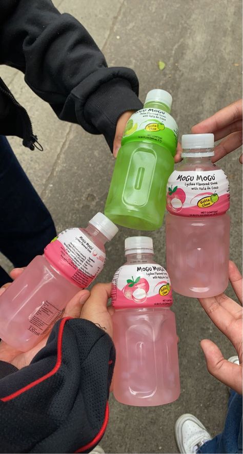 Mogo Mogo Drink, Mogu Mogu Aesthetic, Mogo Mogo, Drink Korean, Mogu Mogu, Eating Food Funny, Snack Shop, Pretty Drinks, Flavored Drinks