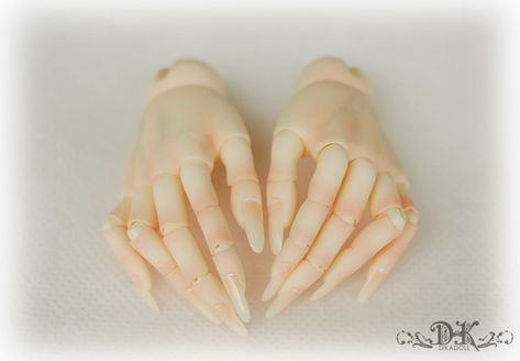 1/3 male hands A(long nail) | Dolk Station - Online bjd shop Bjd Doll Hands, Bjd Hands, Doll Hands, Bjd Shop, Dolls Outfits, Doll Aesthetic, Long Nail, Doll Makeup, Living Dolls