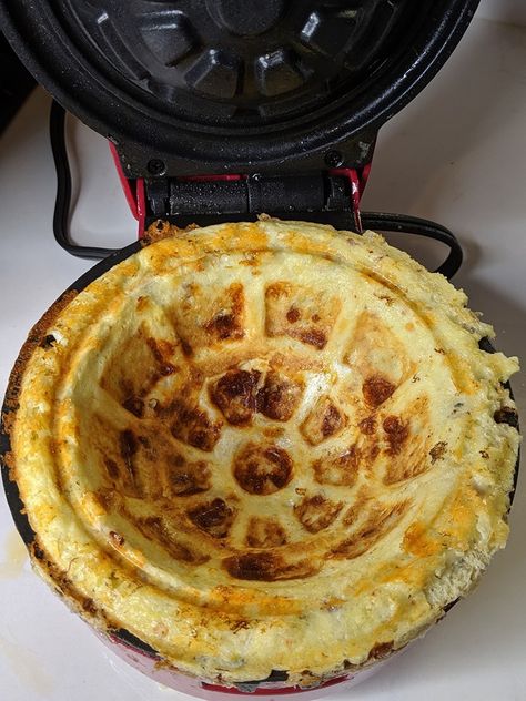 Waffle Bowl Recipe, Waffle Bowl Maker, Low Carb Taco, Dash Recipe, Low Carb Waffles, Waffle Iron Recipes, Waffle Bowl, Keto Chaffle, Waffle Maker Recipes