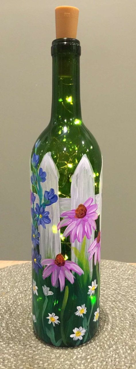 Wine Flask, Wine Bottle Project, Recycled Wine Corks, Painted Glass Bottles, Garden Diy Ideas, Hand Painted Wine Bottles, Easy Diys, Hand Painted Bottles, Glass Bottle Diy