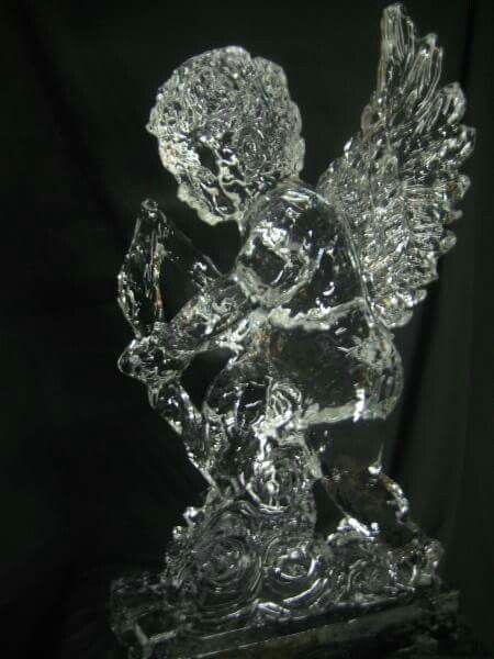 Angel Ice Sculpture, Elise Core, Ice Carving, Frozen Art, Wedding Carriage, Ice Art, Snow Sculptures, Ice Sculpture, Ice Show