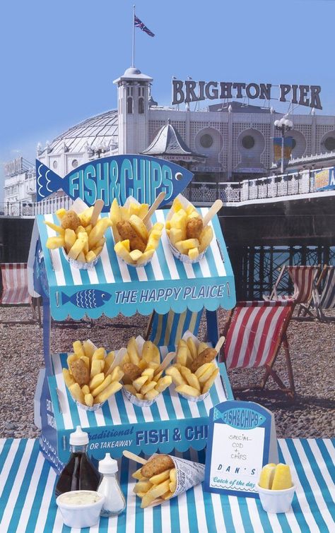 Street Food Ideas, Seaside Party, Treat Stand, Stand Feria, Food For Special Event, Shark Themed Birthday Party, Fish And Chip Shop, Fish N Chips, British Seaside