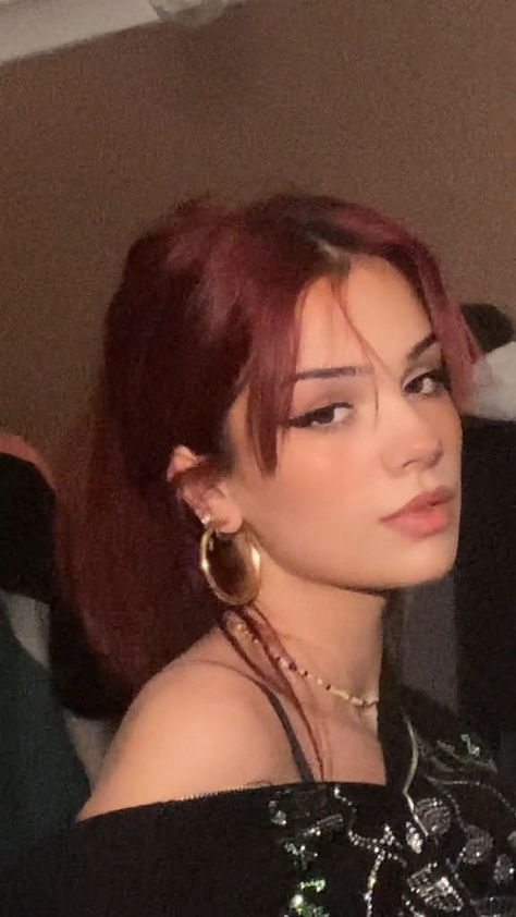 Dark Red Dyed Hair, Dark Red Short Hair, Dark Red Hair Aesthetic, Red Hair Girl Aesthetic, Wine Red Hair, Red Hair Inspo, Wine Hair, Dark Red Hair, Pretty Hair Color