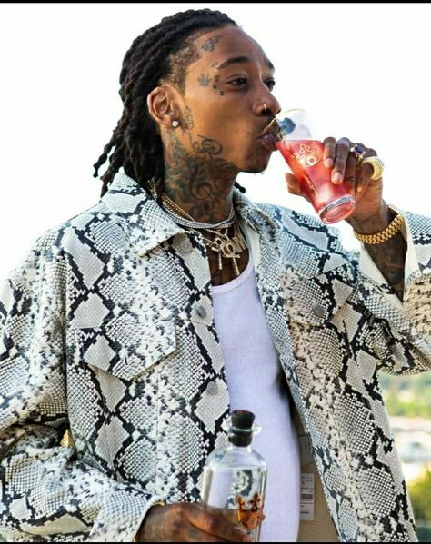 Whiz Khalifa, Taylor Gang Or Die, Taylor Gang, Taylors Gang, Baddie Filters, People Pictures, Black Men Street Fashion, Wiz Khalifa, Men Street Fashion