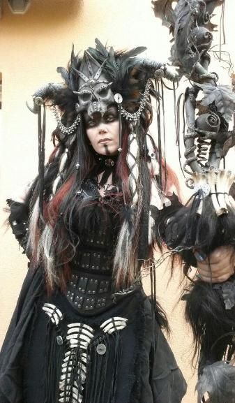 Shaman Outfit, Necromancer Outfit, Fantasias Halloween, Witch Costume, Halloween Make Up, Fantasy Costumes, Halloween Make, Costume Makeup, Fantasy Clothing