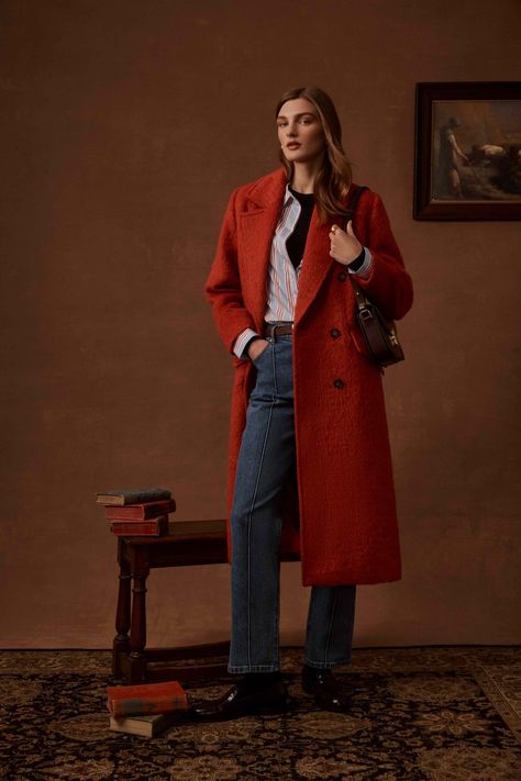 Red Wool Coat Outfit, Red Coat Outfit Winter, Red Coat Outfit, Brown Coat Outfit, Winter Coat Outfits, Red Wool Coat, Simple Fall Outfits, Long Coat Women, Easy Fall