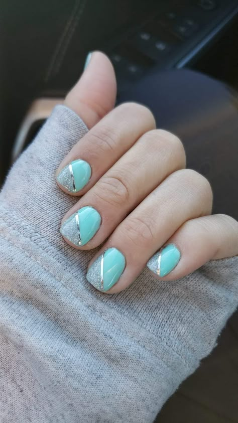 Blue And Teal Nail Designs, Teal And White Nail Designs, Teal Silver Nails, Teal And Glitter Nails, Navy Blue And Teal Nails, Teal Color Nails Designs, Terquas Nails, Tourquise Nails Design, Aqua Gel Nails