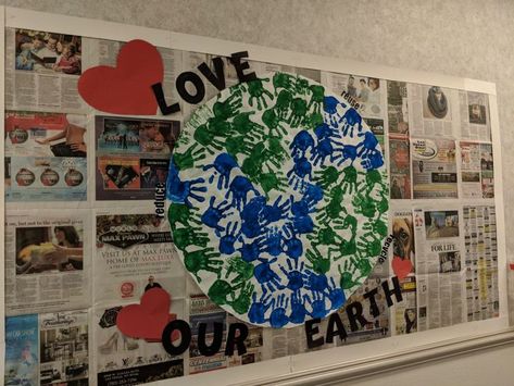 Ecology Bulletin Board, Reduce Reuse Recycle Preschool Bulletin Boards, Recycling Bulletin Boards Preschool, Reduce Reuse Recycle Preschool Crafts, Recycling Bulletin Boards, Reduce Reuse Recycle Creative Curriculum, Earth Day Bulletin Board Ideas, Earth Day Bulletin Board, Recycle Preschool