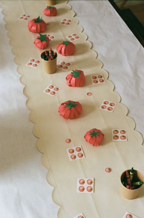 Tomato Decoration, Tomato Party Decorations, Spaghetti Themed Party, Tomato Themed Birthday Party, Tomato Party Theme, Tomato Theme Party, Tomato Decor, Pasta Themed Party, Tomato Party