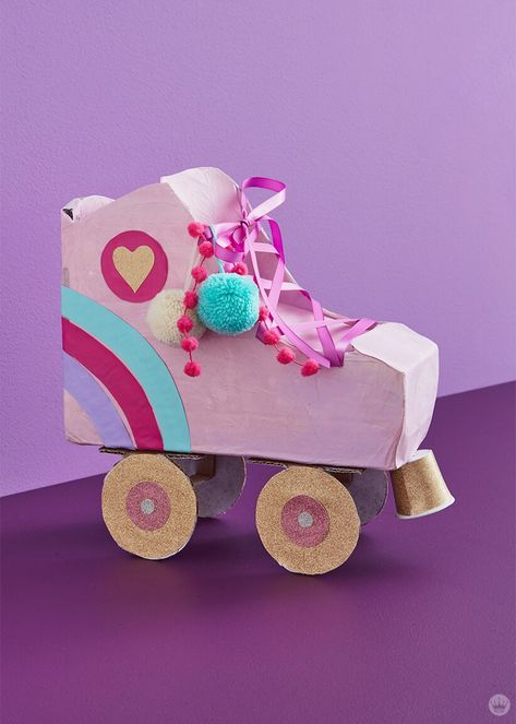 Roller Skate Valentine, Unique Valentine Box Ideas, Make A Skateboard, Diy Valentine's Box, Girls Valentines Boxes, Valentines Day Boxes, Valentines Box Ideas, Diy Valentines Box, Valentine Boxes For School