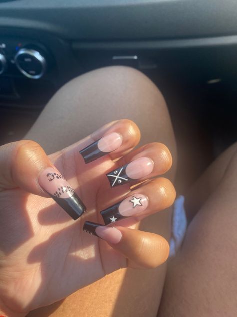 Soul Eater Nail Designs, Black Star Soul Eater Tattoo, Soul Eater Nails Acrylic, Soul Eater Nails, 15 Cakes, Nail Piercing, Punk Nails, Anime Nails, Grunge Nails