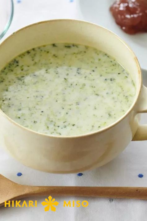 This is a soup that brings out the sweetness of cooked broccoli and the fresh and fruity flavor of "CRAFTMISO NAMA-KOJI." Frying a half crown of broccoli, then simmering it can help reduce the cooking time. If you like a smoother texture, puree with a blender. Cooked Broccoli, Half Crown, Miso Soup, Gluten Free Vegetarian, Frying, Soups And Stews, Cooking Time, Stew, Broccoli