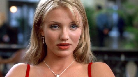 Cameron Diaz in The Mask Cameron Diaz 90s, Helen Hunt, Storm Chasing, Cameron Diaz, The Black Keys, Great Women, Women Humor, Famous Women, Celebrity Entertainment