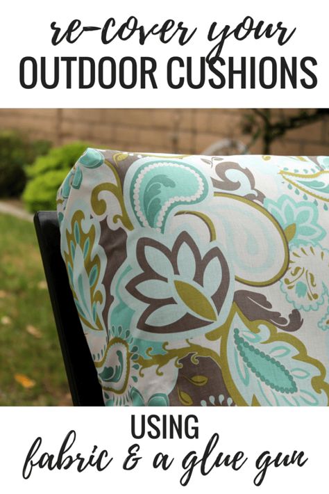 Recover Patio Cushions, Outdoor Chair Cushion Covers, Patio Cushion Covers, Used Outdoor Furniture, Patio Furniture Makeover, Cushions Diy, Sewing Cushions, Chair Cushion Covers, Outdoor Cushion Covers