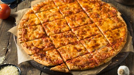 Tavern Style Pizza, Tavern Pizza, Pizza Oven Recipes, Perfect Pizza Dough, Pizza Style, Best Pizza Dough, Pizza Sauce Recipe, Pizza Crust Recipe, Pizza Recipes Homemade