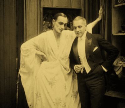 Connie Veidt trash on Tumblr Byronic Hero, Conrad Veidt, The Man Who Laughs, 1920s Photos, Always A Bridesmaid, Vintage Mens Fashion, Imperial Russia, Silent Movie, Elegant Man