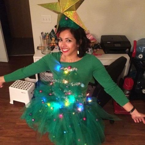 Diy Christmas Tree Outfit, Diy Christmas Tree Costume, Christmas Tree Costume Diy, Christmas Tree Fancy Dress, Mickeys Christmas Party, Diy Christmas Outfit, Mom Costume, Christmas Tree Outfit, Christmas Costumes Women