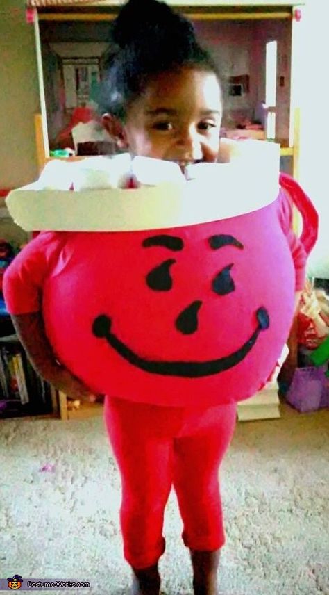 Koolaid Man Costume, Diy Koolaid, Kool Aid Man Costume, Diy Costumes Men, 2017 Halloween Costumes, Kool Aid Man, Homemade Costume, Costume Works, Large Balloons