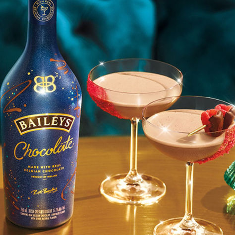 Find Baileys Chocolate at your local Exchange Store! Baileys Chocolate Martini, Chocolate Baileys Recipes, Chocolate Baileys Cocktail, Baileys Chocolate Liquor, Chocolate Raspberry Martini Recipe, Baileys Drinks Cocktails, Chocolate Raspberry Martini, Raspberry Martini Recipe, Baileys Martini