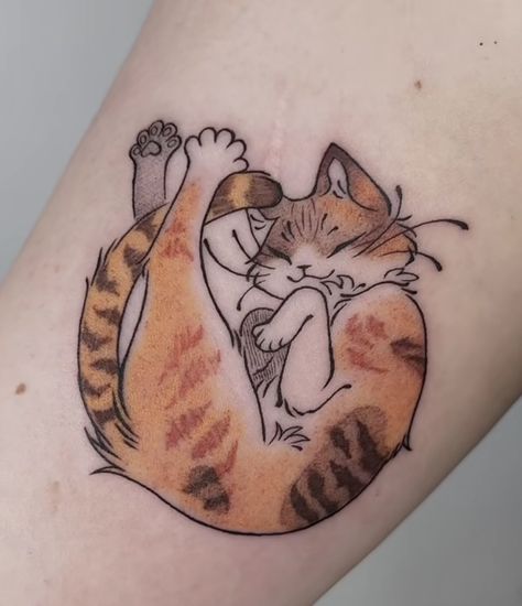 Cat Cute Tattoo, Orange Cat Tattoo, Simple Cat Tattoo, Minimalist Cat Tattoo, Cat Portrait Tattoos, Line Art Simple, Cat Tattoo Ideas, Kitten Tattoo, Tattoo Script Fonts