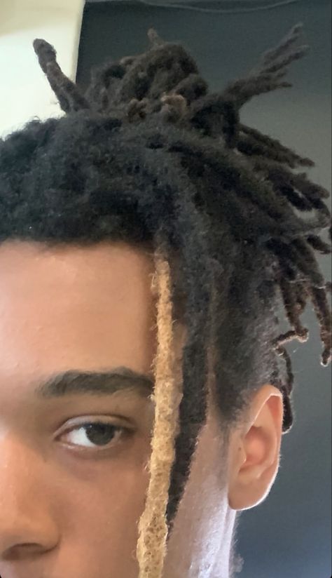 Ponytail Dreadlocks Hairstyles Men, Medium Length Dreadlock Styles Men, Dreads In A Ponytail Men, Messy Locs Men, Locs Ponytail Styles Men, Dreads In Ponytail, Loc Ponytail Styles Men, Dreads Ponytail Men, Dreadlock Ponytail Men