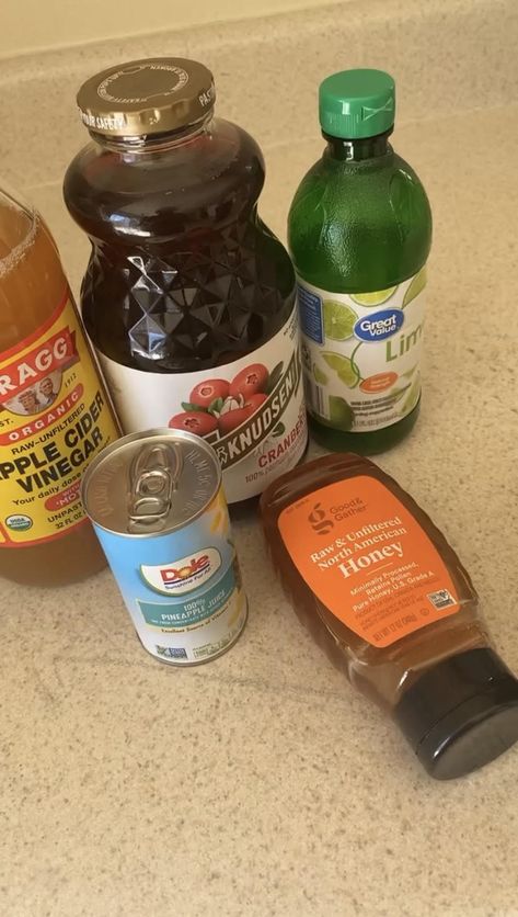 Pineapple And Apple Cider Vinegar Drink, Cranberry Juice And Apple Cider Vinegar, Apple Cider Vinegar Aesthetic, Cranberry Juice Apple Cider Vinegar, Juice For Your Kitty, Cranberry Pineapple Apple Cider Vinegar, Cranberry Pineapple Drink For Women, Apple Cider Vinegar Bath For Ph Balance, Feminine Hygiene Juice