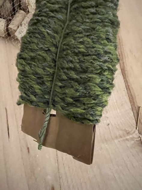 diy yarn christmas trees Chenille Yarn Christmas Tree, Tassel Tree Diy, Yarn Christmas Tree Garland, Fabric Christmas Trees Diy, Stuffed Trees, Yarn Christmas Tree Diy, Yarn Trees Christmas, Christmas Tree Dyi, Christmas Yarn Crafts