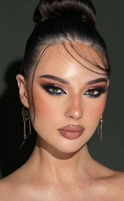 Maquillage Yeux Cut Crease, Sultry Makeup, Prom Eye Makeup, Glam Makeup Tutorial, Pinterest Makeup, Makijaż Smokey Eye, Makeup Guide, Fancy Makeup, Makeup Eye Looks