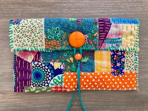 Diy Fabric Purses, Quilt Purse, Japanese Boro Textiles, Handmade Fabric Purses, Patchwork Pouch, Quilted Cosmetic Bag, Boro Sashiko, Boro Stitching, Quilted Patchwork