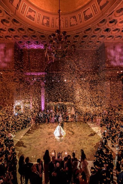 Royalty Wedding Theme, New York Wedding Venues, Luxury Weddings Reception, Dream Wedding Decorations, Extravagant Wedding, Luxury Wedding Decor, Quinceanera Themes, Dream Wedding Venues, Downtown Manhattan