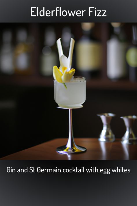 Elderflower Fizz, Gin and St Germain cocktail with egg whites Egg White Cocktail, White Martini, Chartreuse Cocktail, St Germain Cocktail, Hot Chocolate Cocktail, Easy Summer Cocktail Recipes, Low Calorie Cocktails, Spring Cocktails Recipes, Easy Summer Cocktails