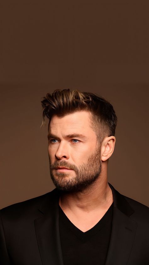 Chris Hemsworth Haircut Hairstyles, Chris Hemsworth Hair Short, Chris Hemsworth Hairstyle, Short Mens Haircut Simple, Chris Hemsworth Haircut, Chris Hemsworth Wallpaper, Chris Hemsworth Beard, Chris Hemsworth Hair, Tanning Salons